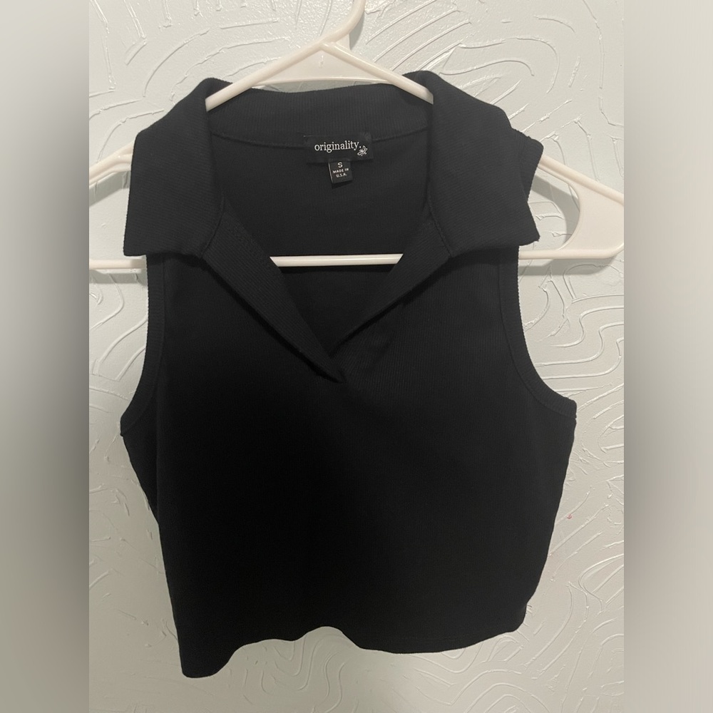 black tank top